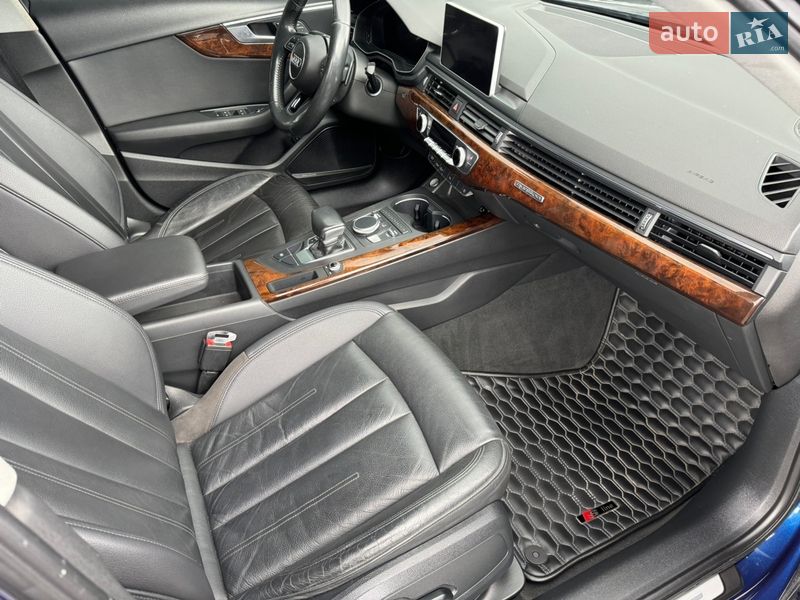 Седан Audi A4 2017 в Хмельницком