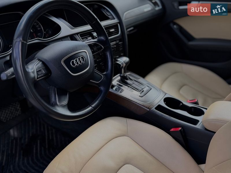 Седан Audi A4 2014 в Дрогобыче