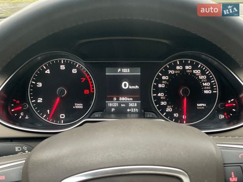 Седан Audi A4 2013 в Дрогобыче