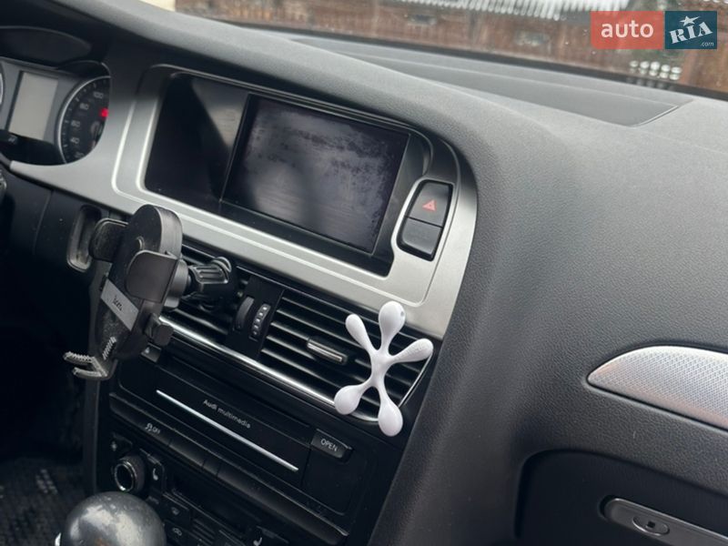Седан Audi A4 2011 в Яремче
