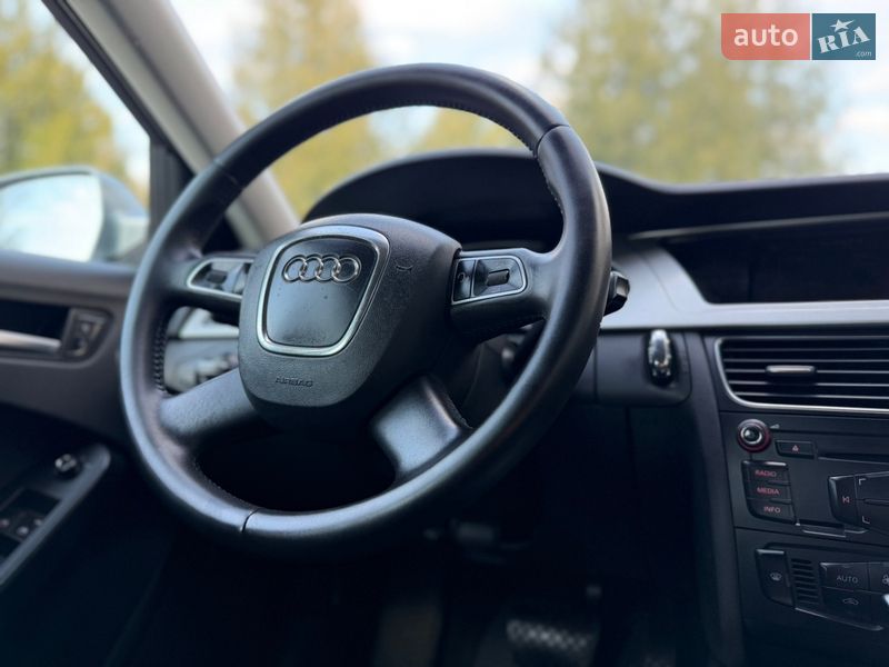 Універсал Audi A4 2010 в Рівному