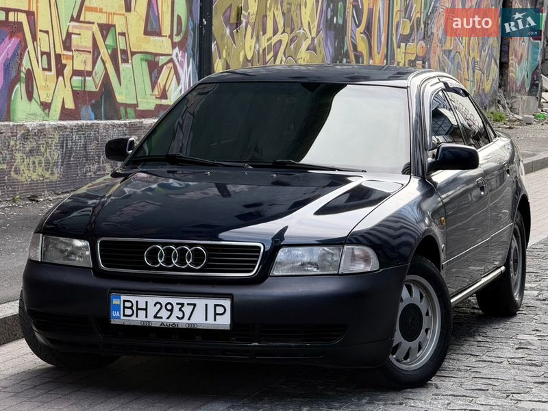 Седан Audi A4 1997 в Одессе