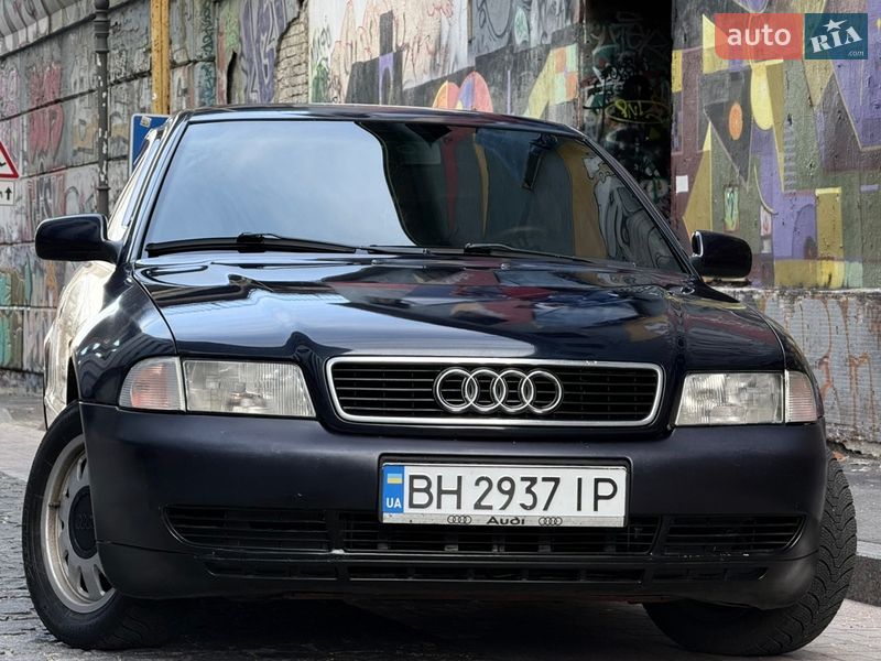 Седан Audi A4 1997 в Одессе