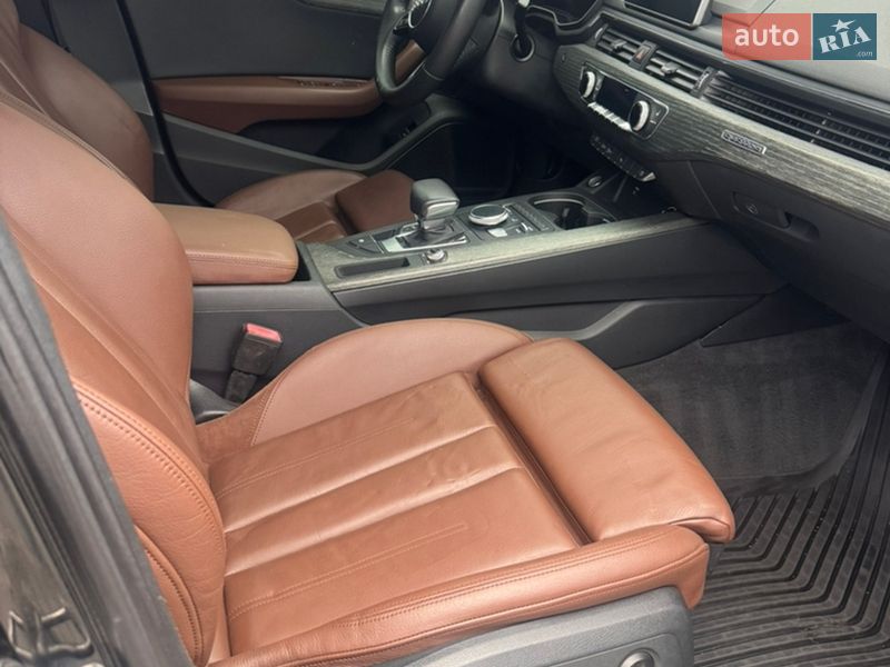 Седан Audi A4 2018 в Львові