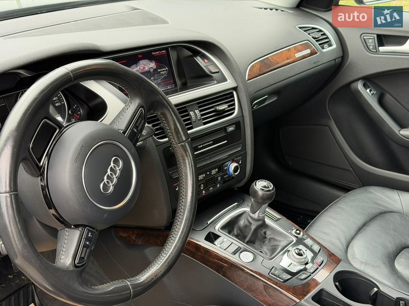 Седан Audi A4 2015 в Луцьку
