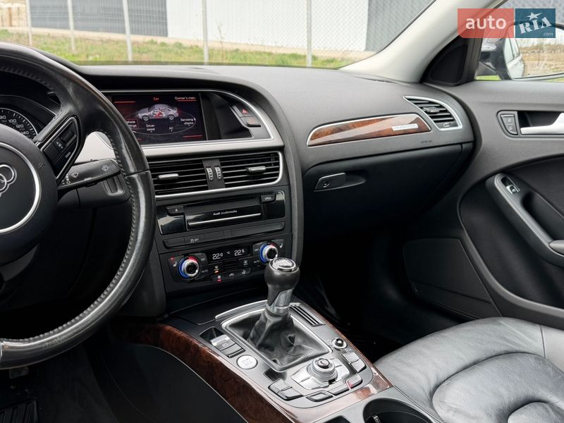Седан Audi A4 2015 в Луцьку