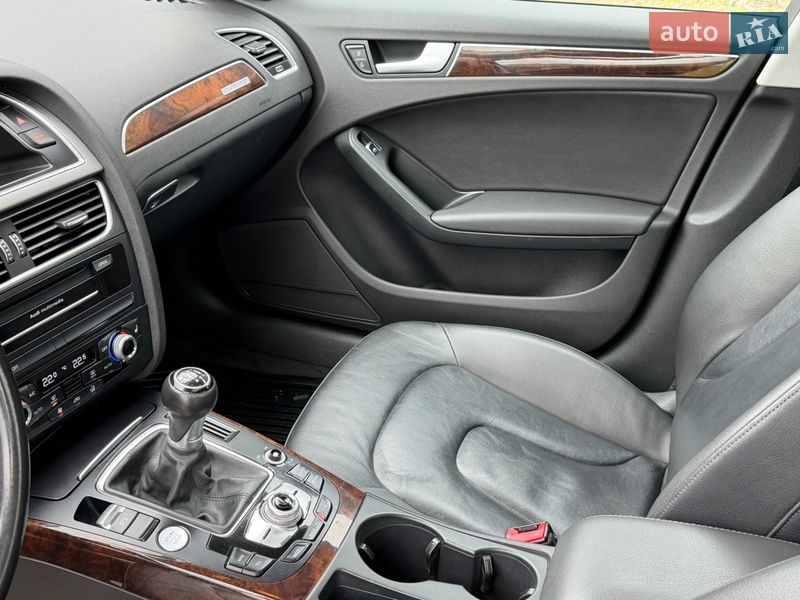 Седан Audi A4 2015 в Луцьку