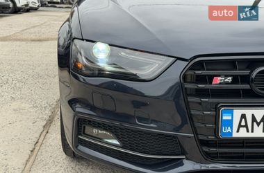 Седан Audi A4 2014 в Житомире
