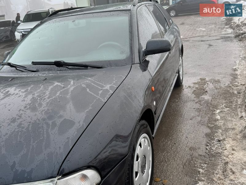Универсал Audi A4 1996 в Монастыриске