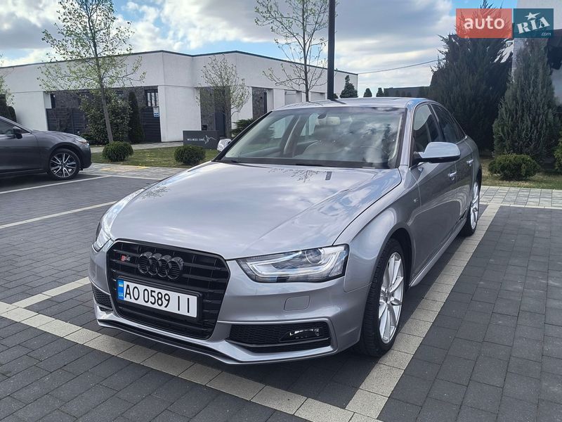 Audi A4 2014