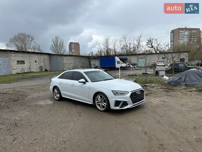 Седан Audi A4 2022 в Харькове