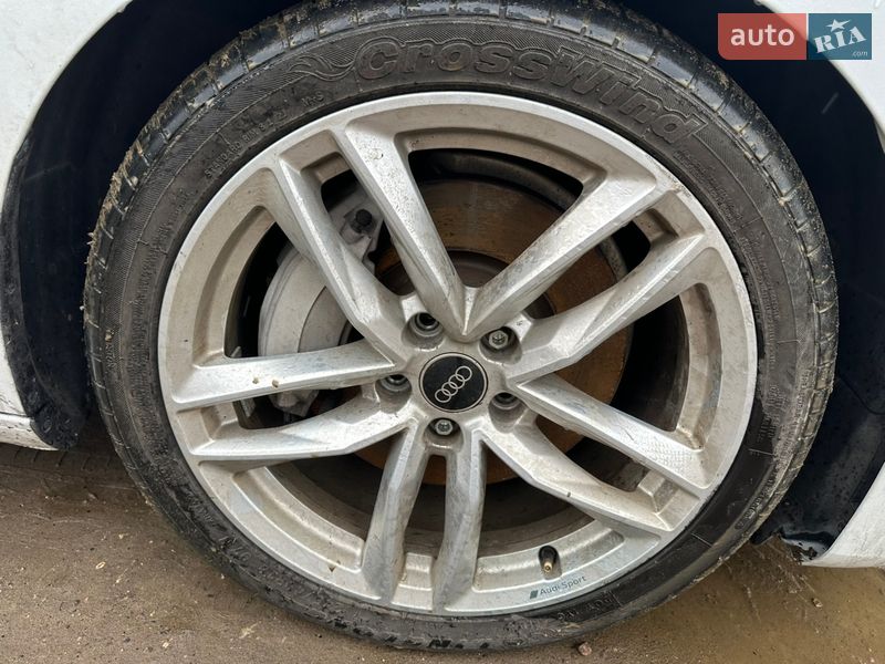 Седан Audi A4 2022 в Харькове