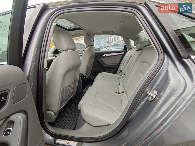 Седан Audi A4 2013 в Киеве