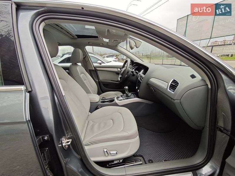 Седан Audi A4 2013 в Киеве