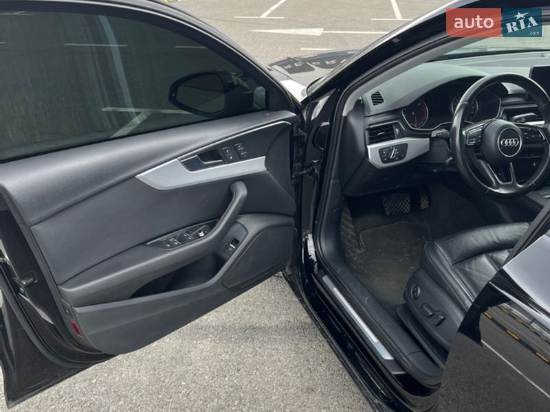 Седан Audi A4 2016 в Киеве