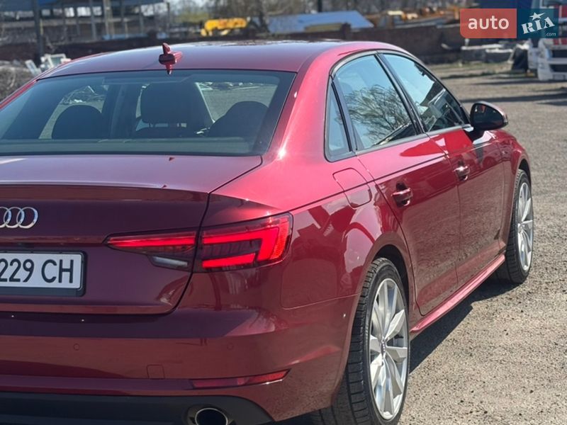 Седан Audi A4 2017 в Черновцах