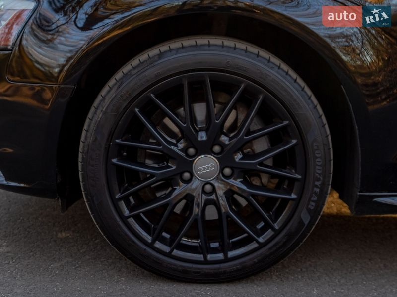 Седан Audi A4 2015 в Києві