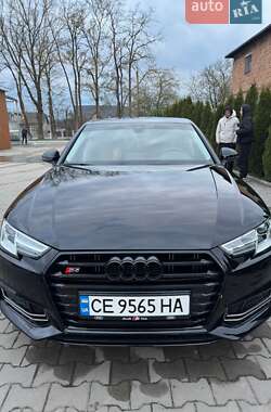Седан Audi A4 2016 в Чернівцях