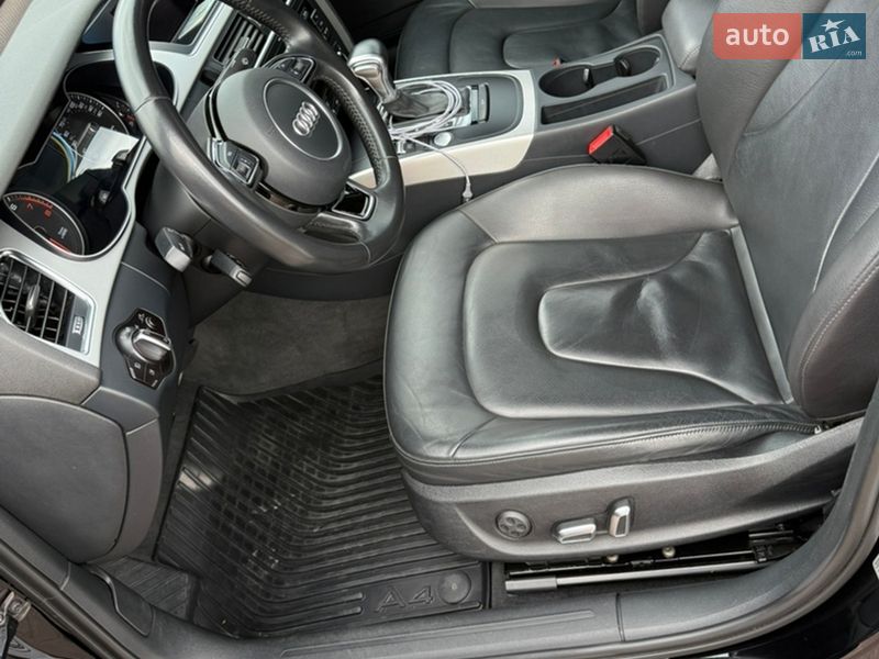 Седан Audi A4 2015 в Вараше