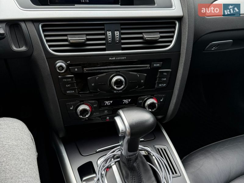 Седан Audi A4 2015 в Вараше