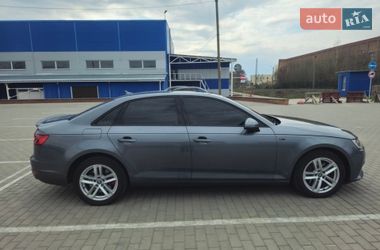 Седан Audi A4 2017 в Ромнах