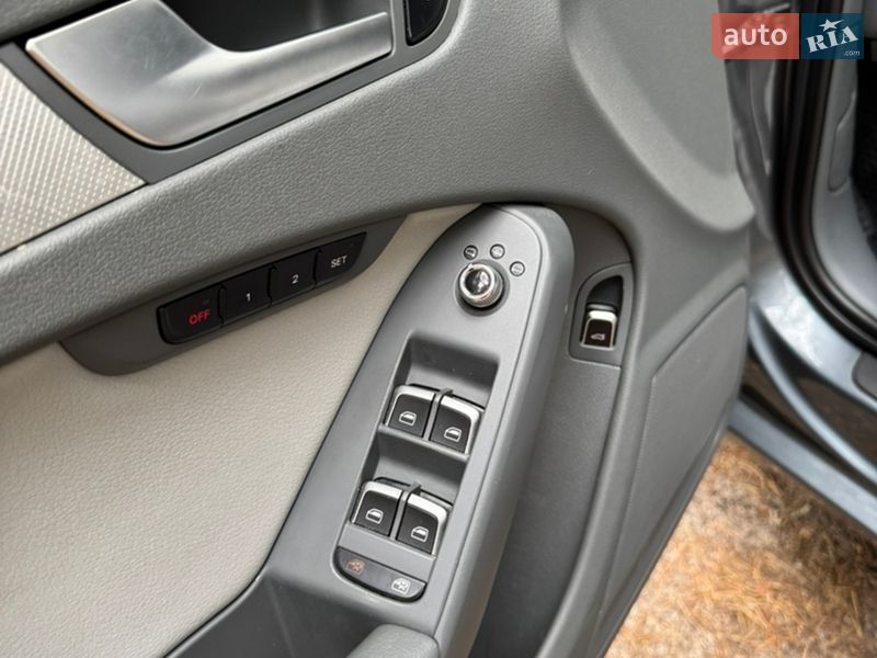 Седан Audi A4 2012 в Лубнах
