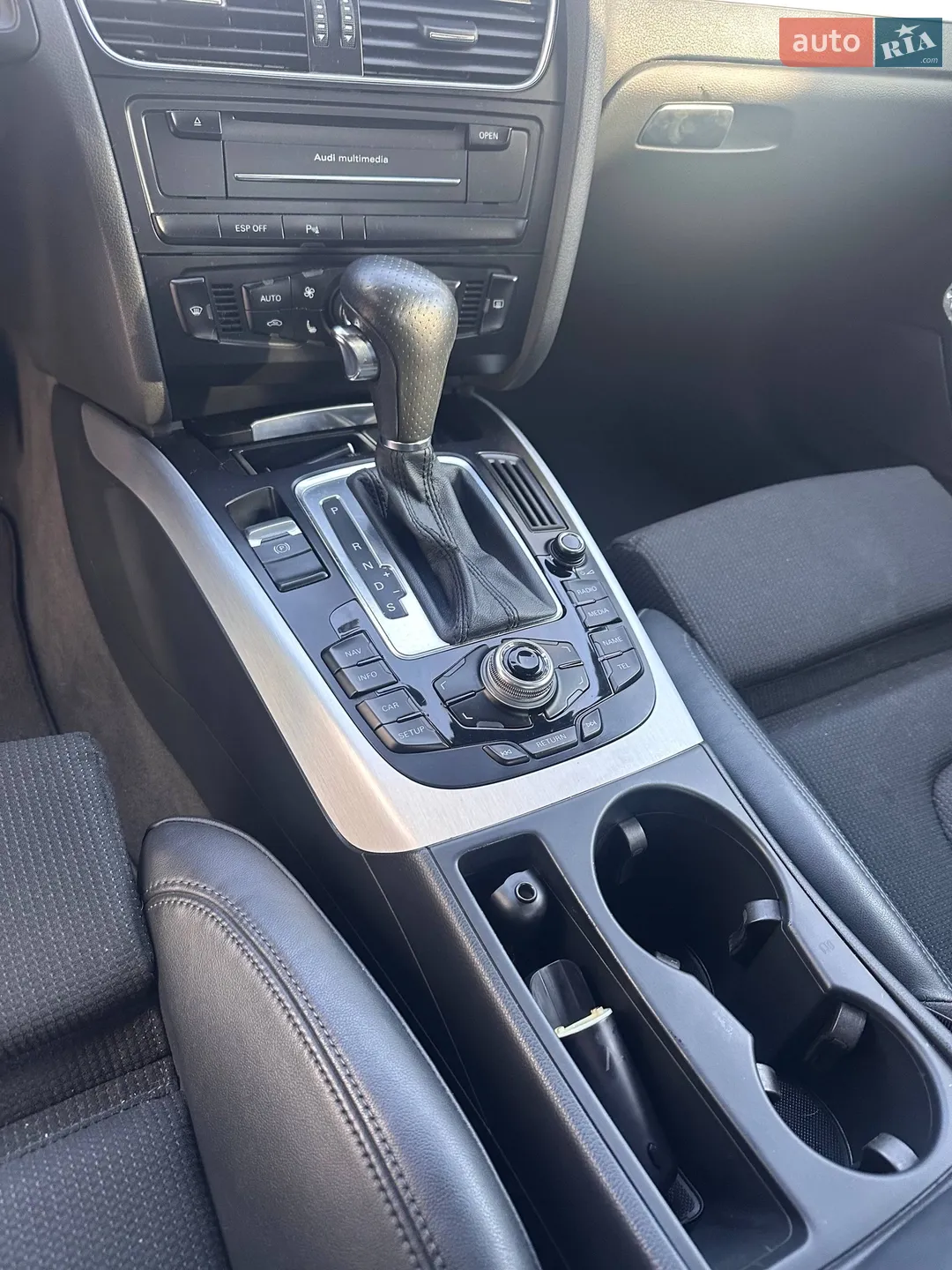2010 Audi A4 - мініатюра 5