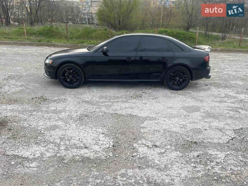 Седан Audi A4 2012 в Дніпрі