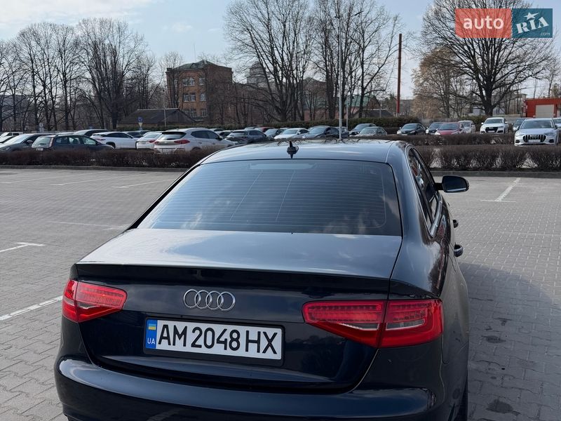Седан Audi A4 2013 в Житомирі