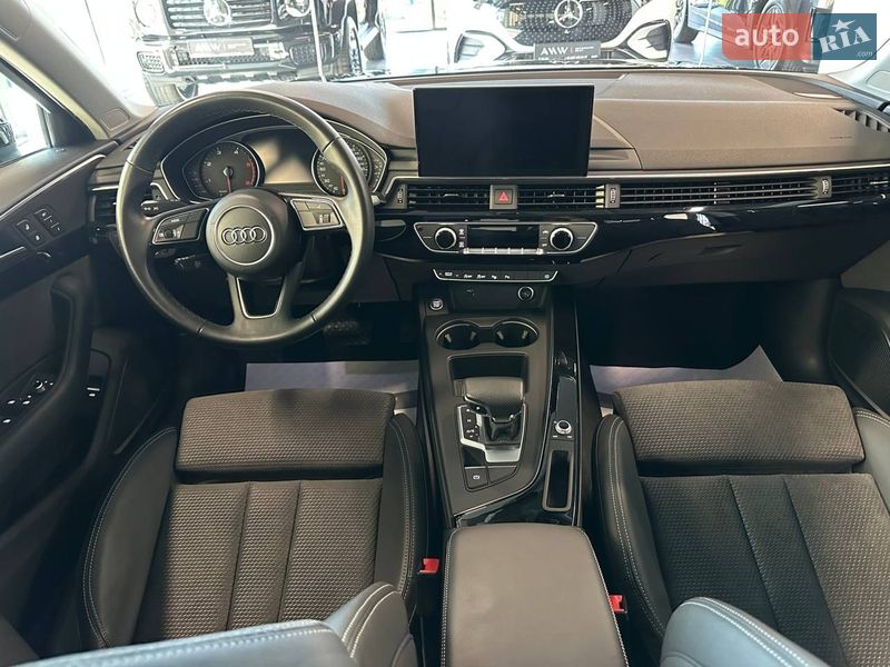 Седан Audi A4 2021 в Львові