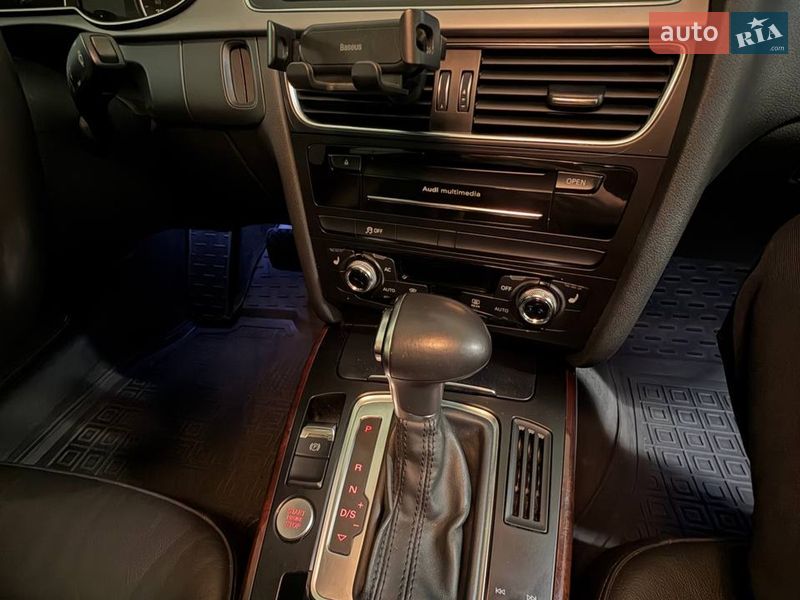 Седан Audi A4 2013 в Киеве