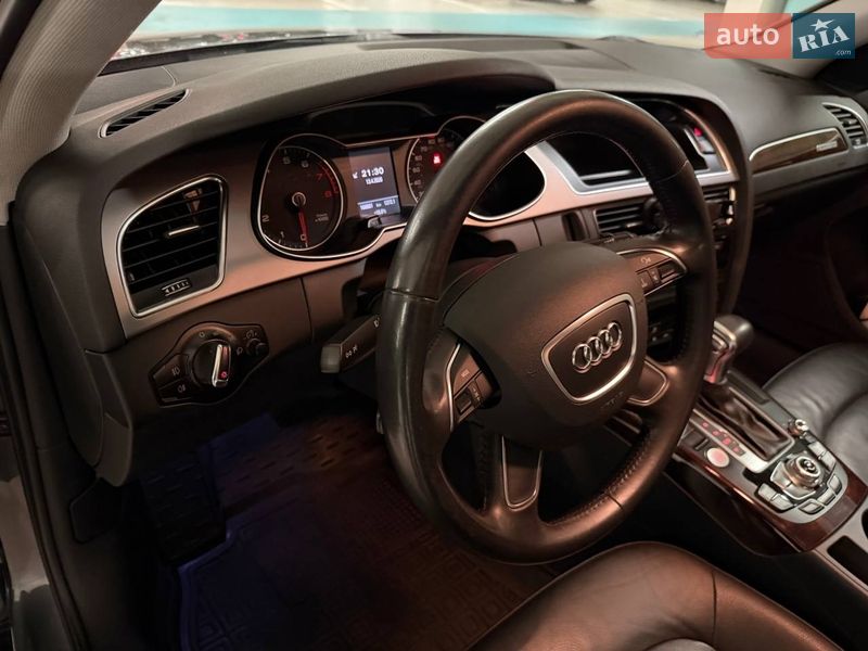 Седан Audi A4 2013 в Киеве