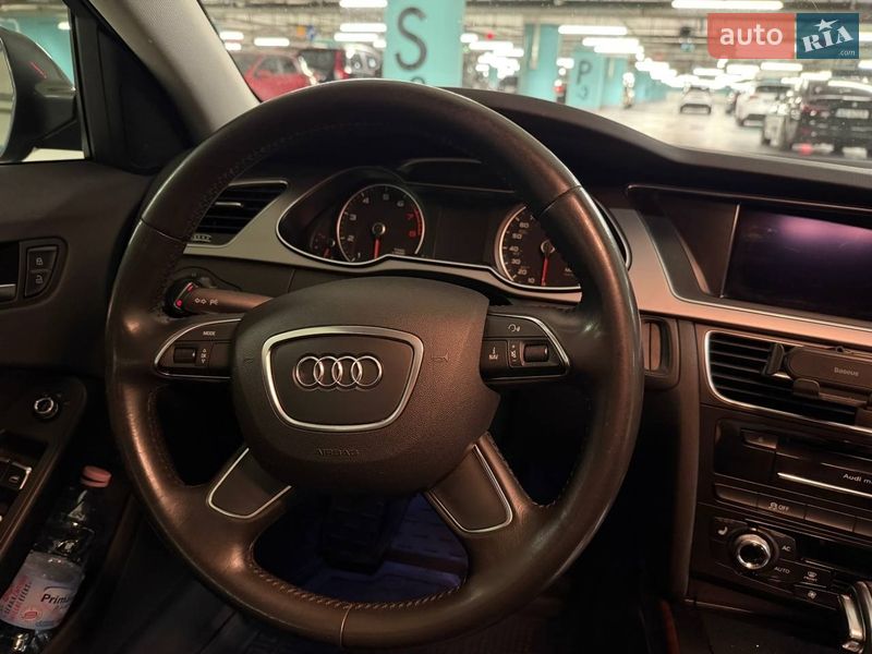 Седан Audi A4 2013 в Киеве