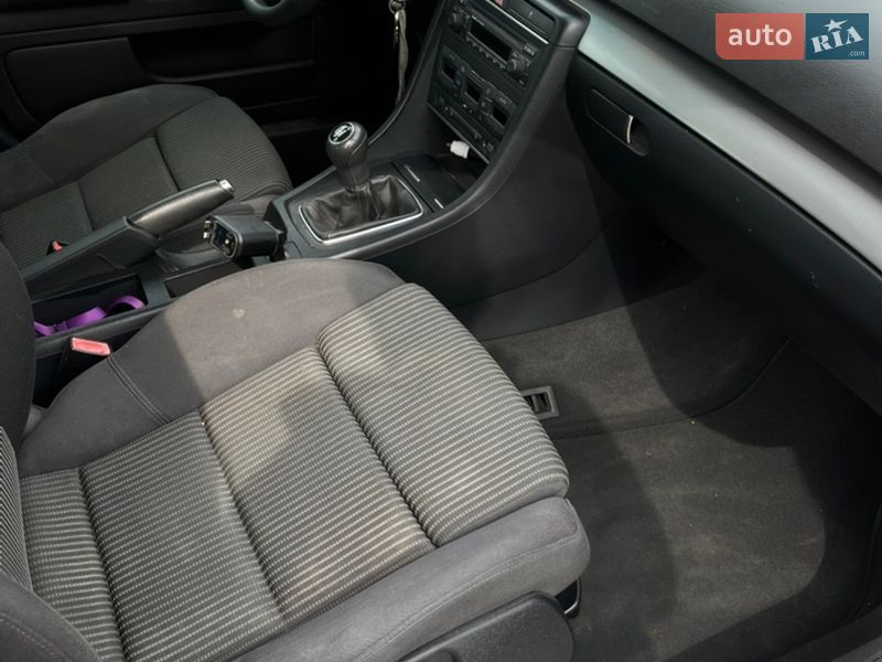 Седан Audi A4 2006 в Липовці