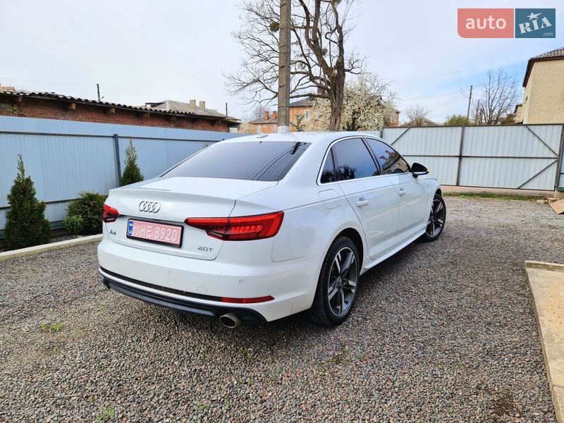 Седан Audi A4 2017 в Нововолинську