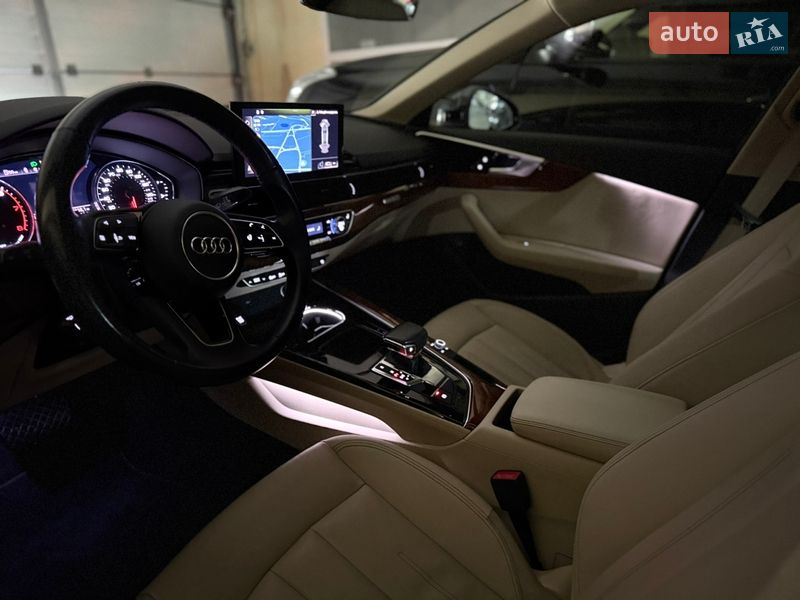 Седан Audi A4 2021 в Киеве