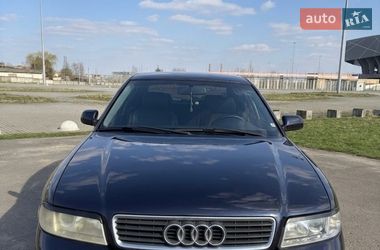 Седан Audi A4 2000 в Львове