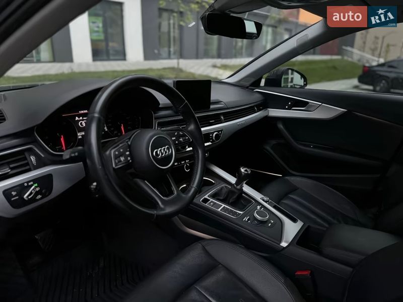 Седан Audi A4 2017 в Киеве