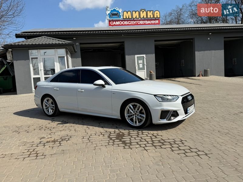 Седан Audi A4 2021 в Виннице