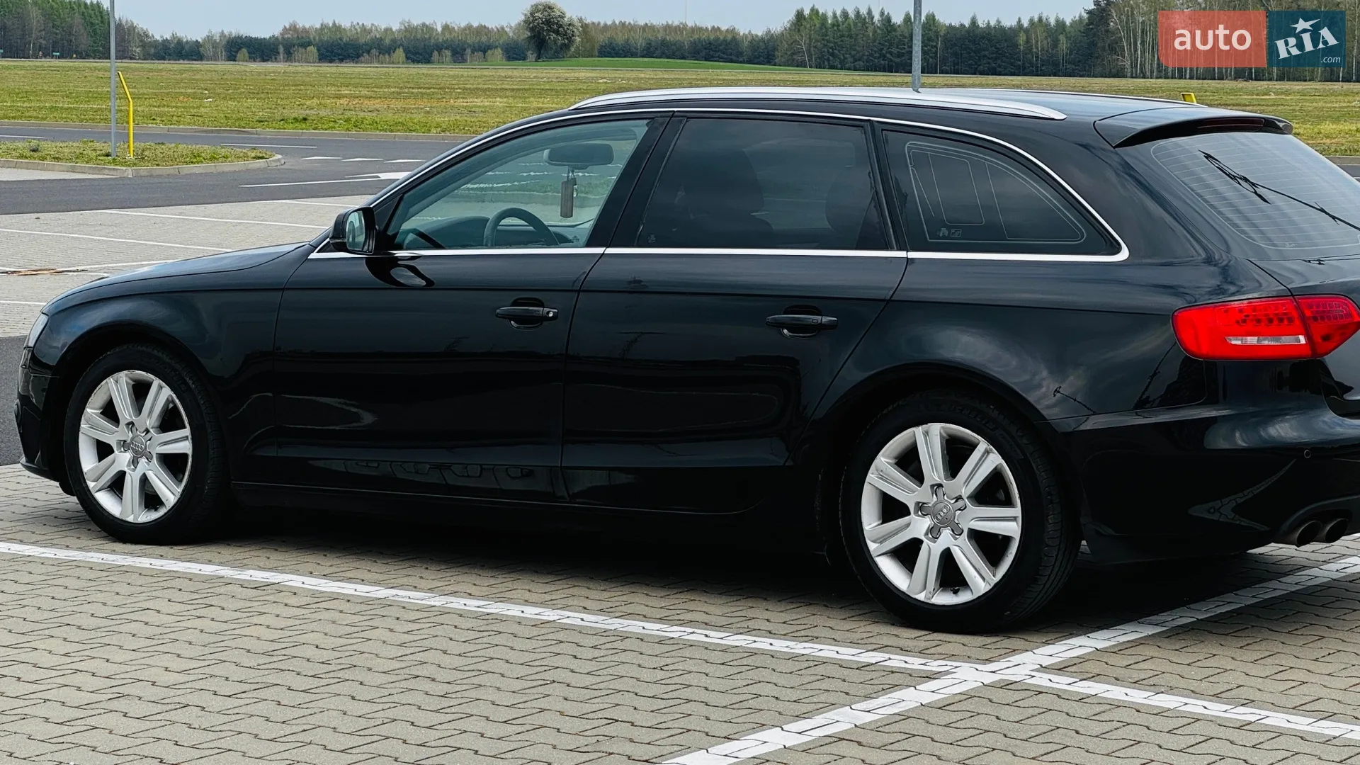 2011 Audi A4 - мініатюра 20