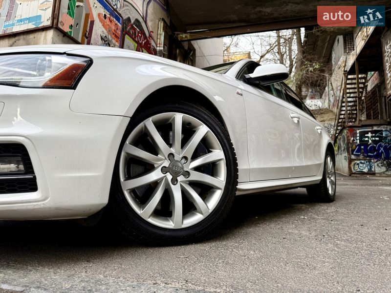 Седан Audi A4 2014 в Одессе