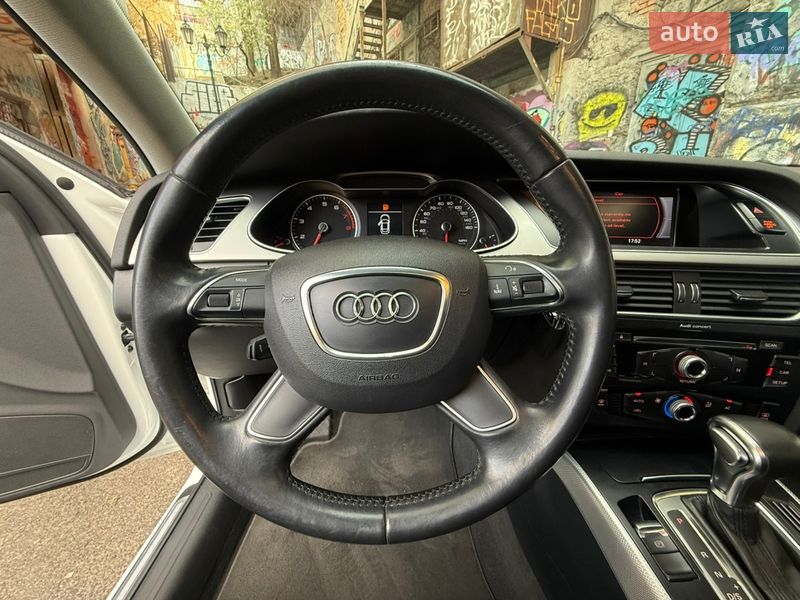 Седан Audi A4 2014 в Одессе