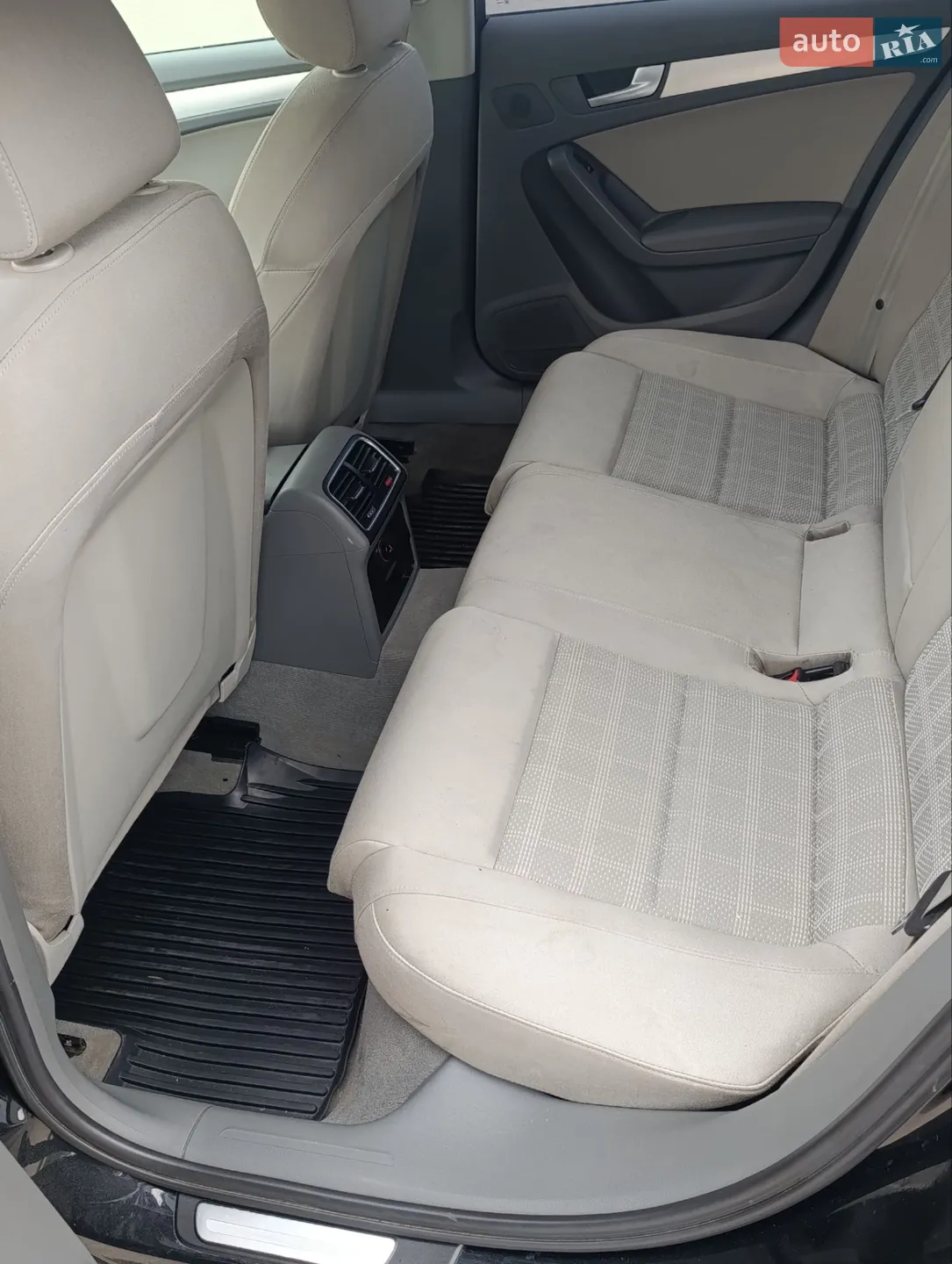 2010 Audi A4 - мініатюра 16