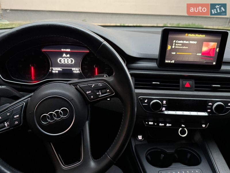 Седан Audi A4 2019 в Ивано-Франковске