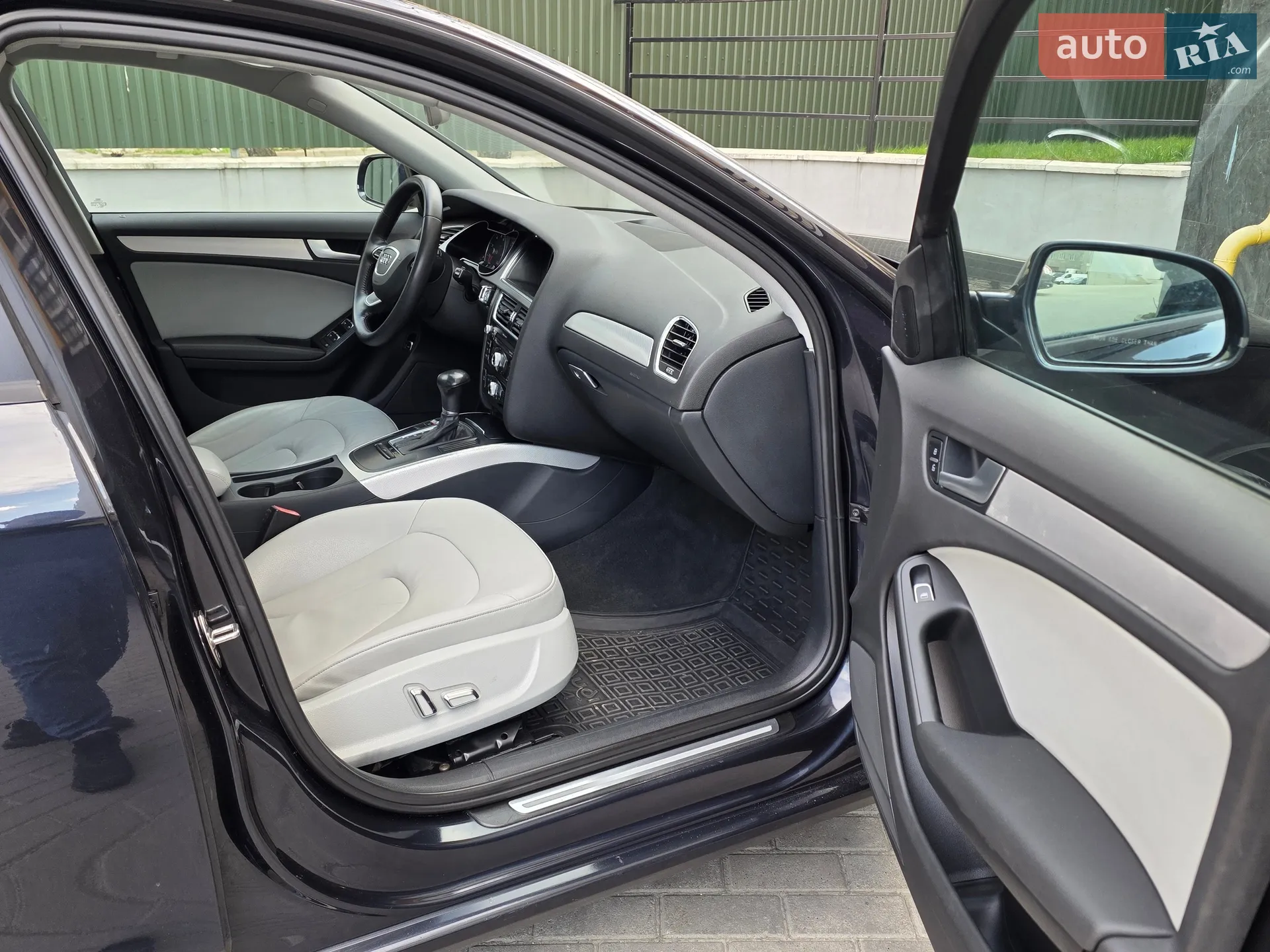 2012 Audi A4 - мініатюра 35