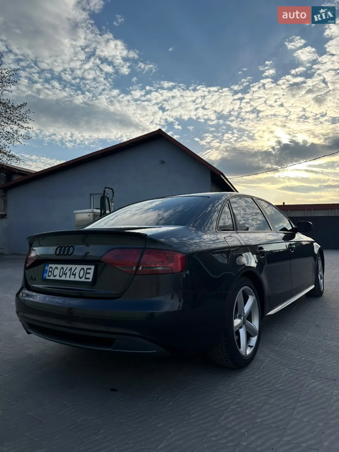 2010 Audi A4 - мініатюра 13