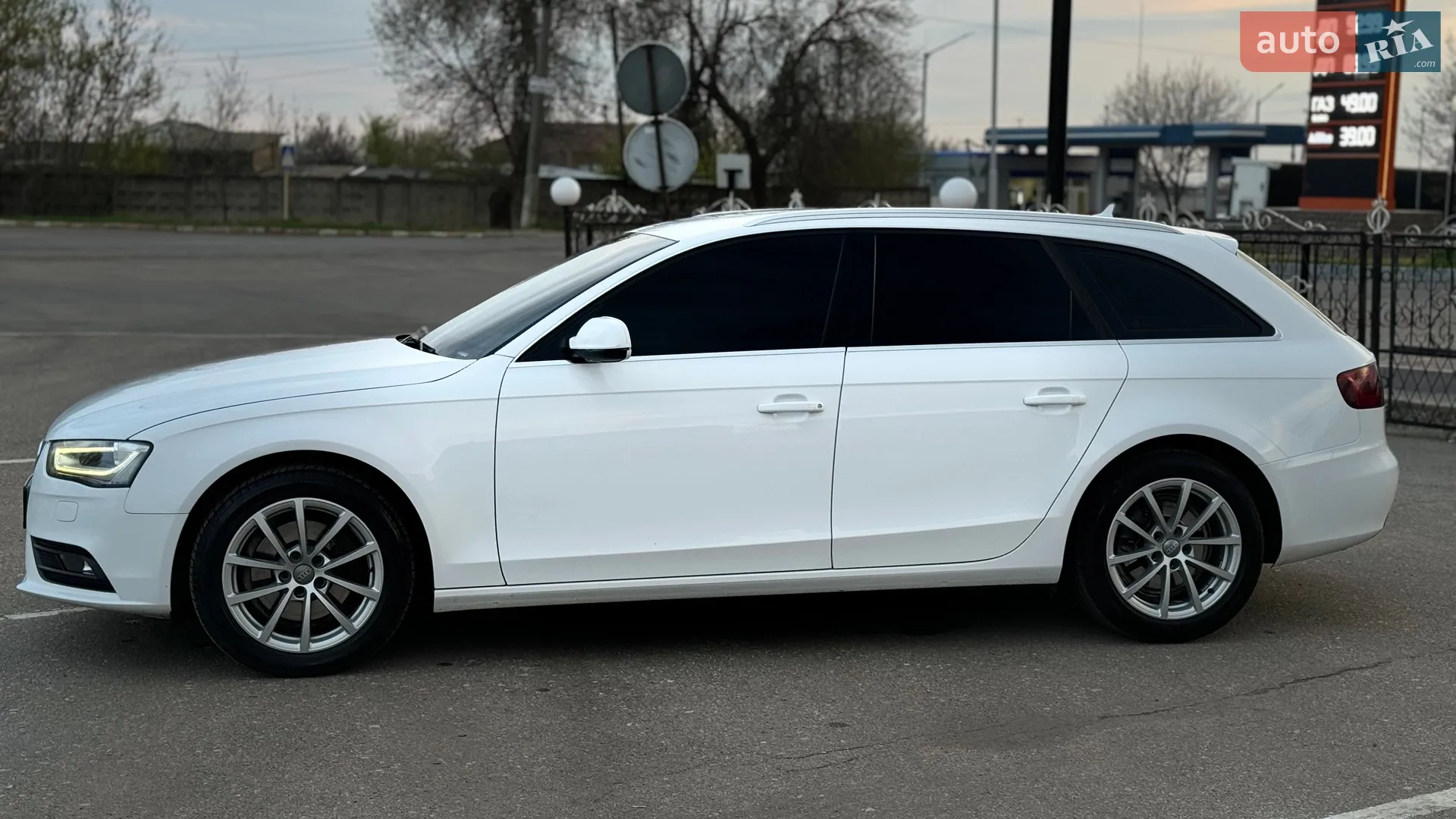 2013 Audi A4 - мініатюра 9