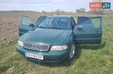 Седан Audi A4 1995 в Вашковцах