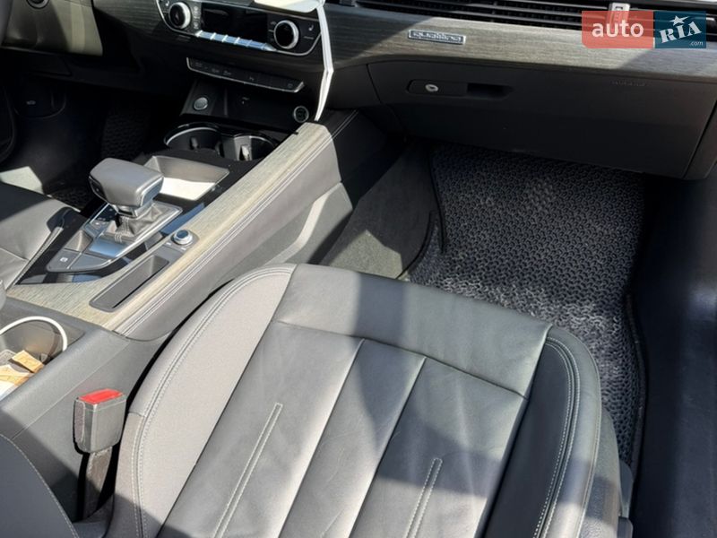 Седан Audi A4 2022 в Бердичеве