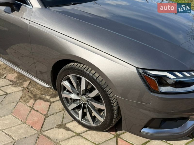Седан Audi A4 2022 в Бердичеве